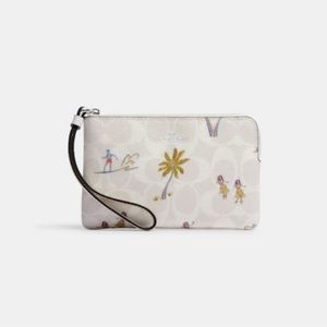 Coach Corner Zip Wristlet In Signature Canvas With Hula Print - Colour: White